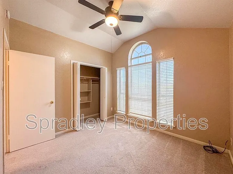 4612 Stone Pointe Dr — Photo 11