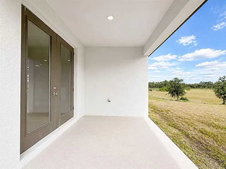 2272 Derwent Dr — Photo 26