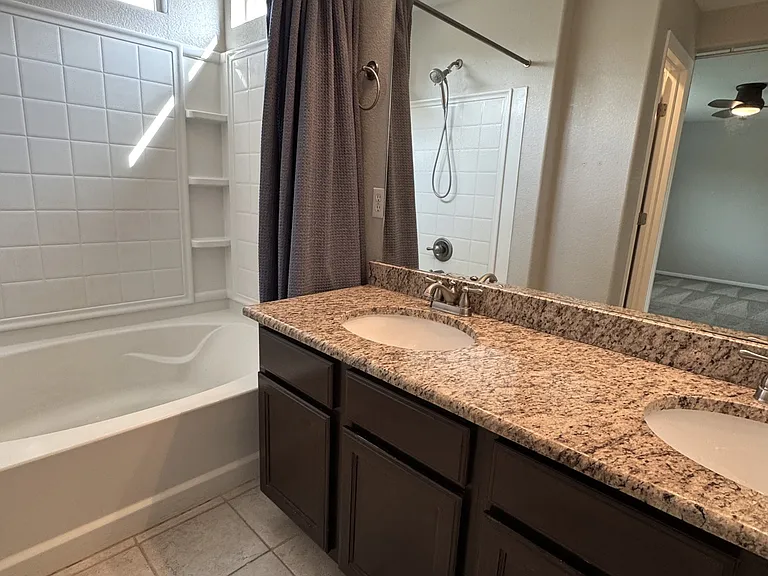 2390 Broadleaf Loop — Photo 20