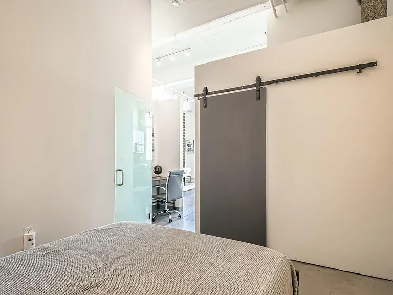700 Washington Ave N #410 — Photo 21