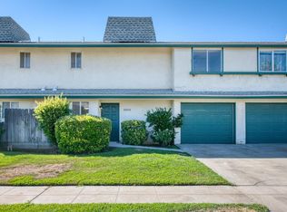 4894 N Winery Cir, Fresno, CA 93726