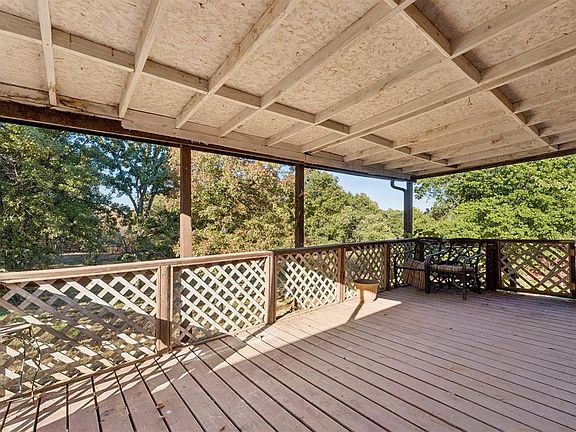 38th image of 19001 Rolling Oak Rd