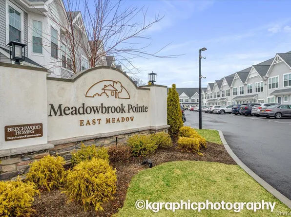 409 Emanuel Way #409, East Meadow, NY 11554