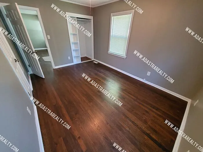 11121 E 56th Ter — Photo 9