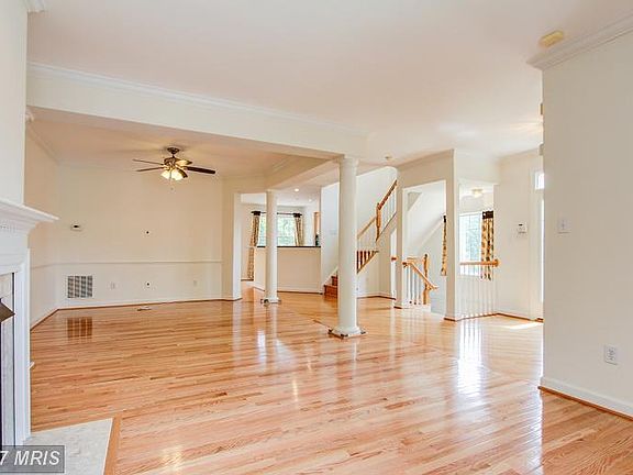 5th image of 50 Calabash Ct