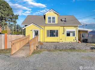 330 N Alder St, Burlington, WA 98233