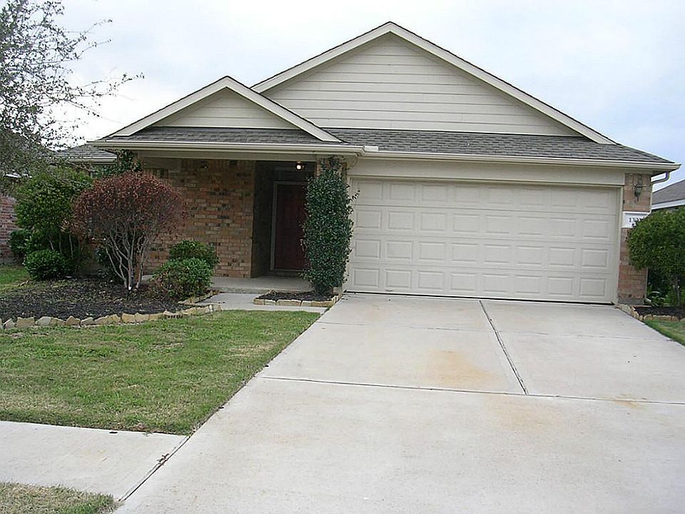1st image of 1303 Colonial Manor Dr