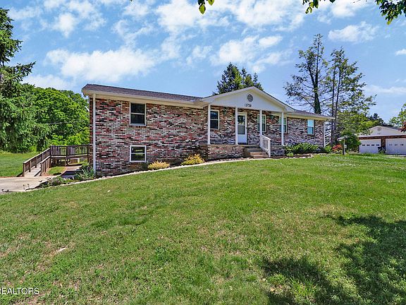 2nd image of 2728 Mary Emily Ln