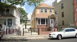2nd image of 365 E 45th St