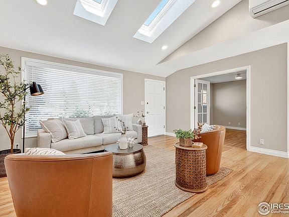4th image of 2250 Floral Dr