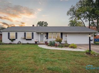 4901 Woodland Ln, Sylvania, OH 43560