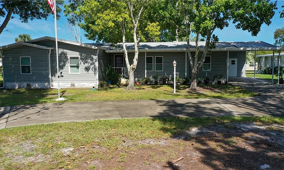 1st image of 208 Riverdale Dr