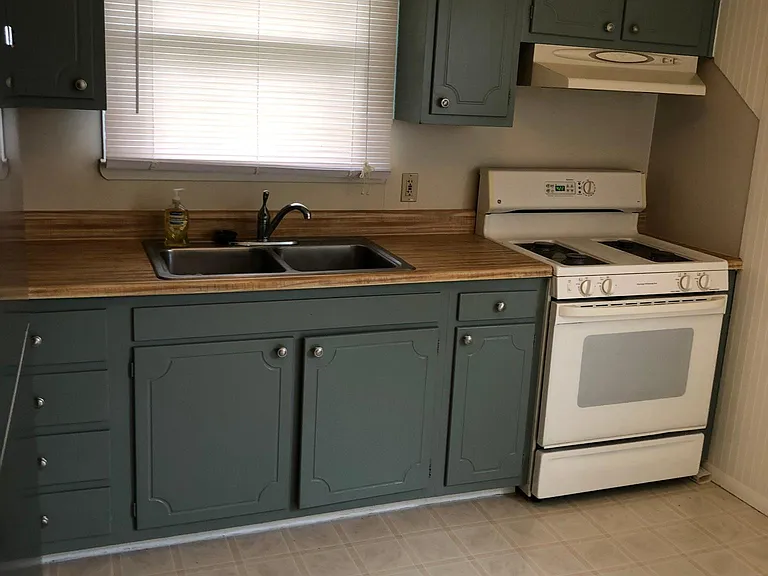 335 Brown St — Photo 16