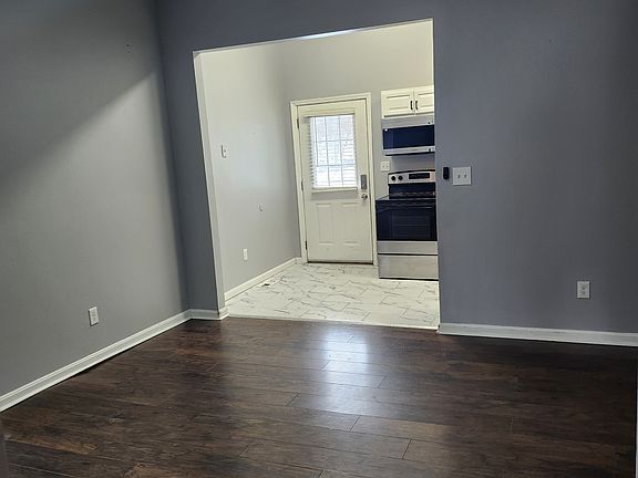 3rd image of 228 Stanley Ave Unit 1