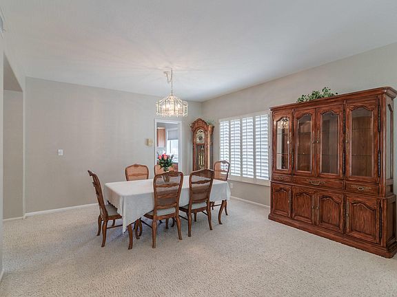 3rd image of 1329 N Diane Cir