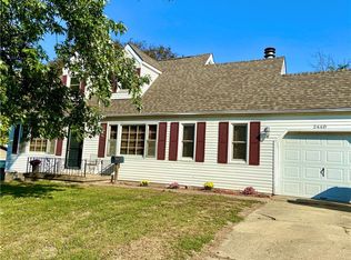 2440 W Florian Ct, Decatur, IL 62526