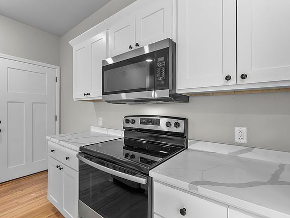 3rd image of 510 Broadway St #201