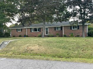 1417 Lakeside Rd, Virginia Beach, VA 23455