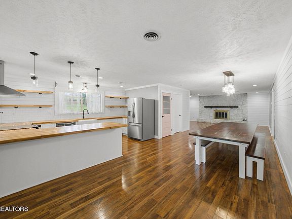 2nd image of 3477 Old Kentucky Rd