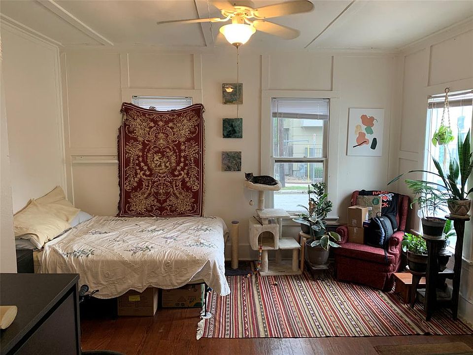 1st image of 318 Hyde Park Blvd #F