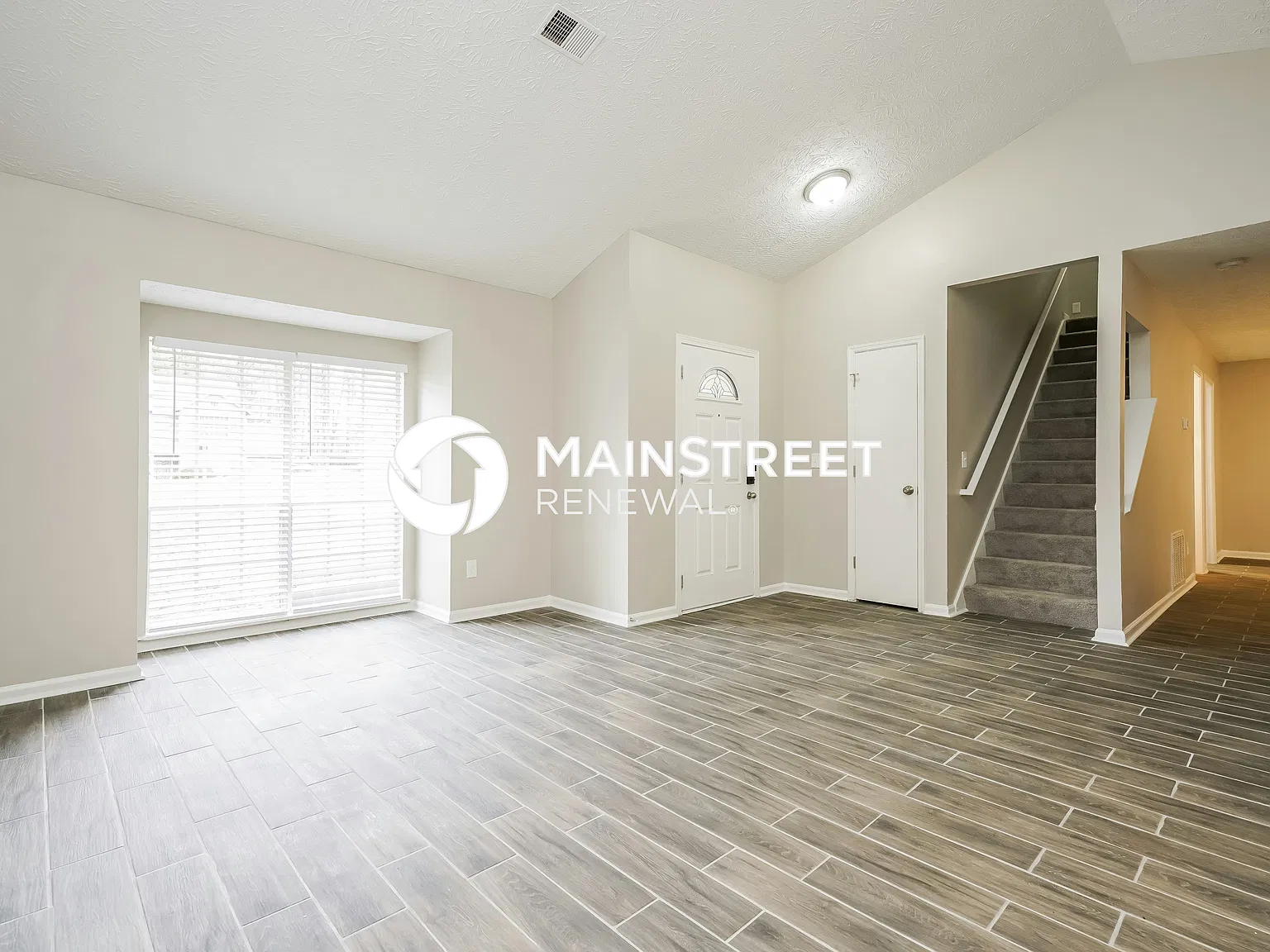 5450 Forest Downs Cir — Photo 4