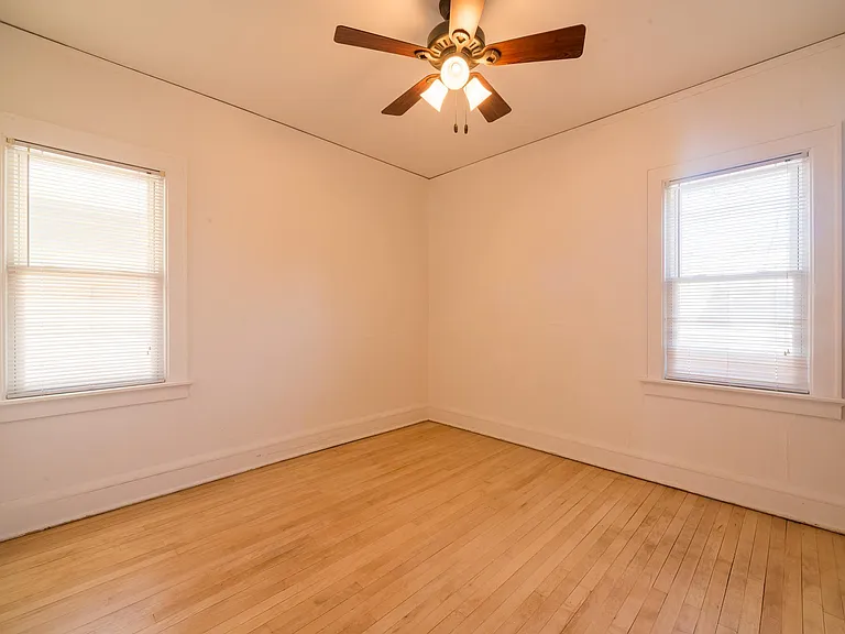2372 N Bremen St — Photo 10