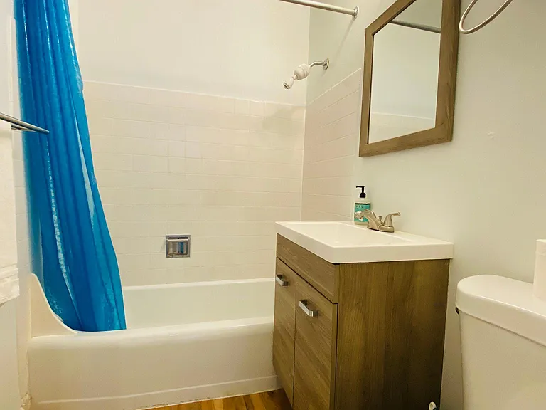 523 E Denny Way #10 — Photo 16