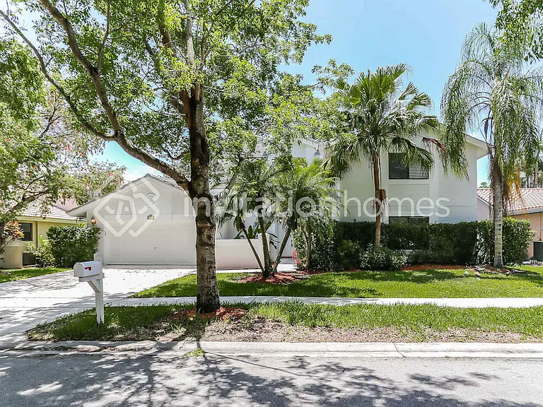 1871 NW 107th Ter — Photo 1