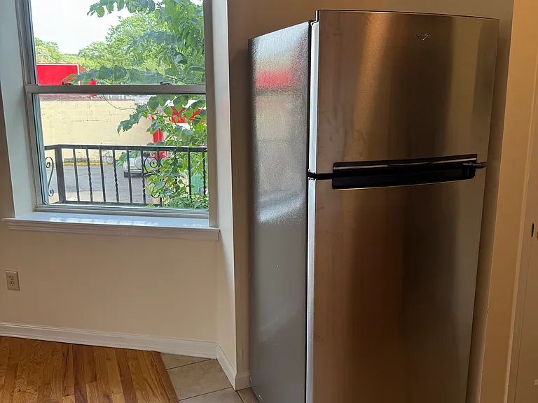 254 Bloomfield Ave #4 — Photo 5