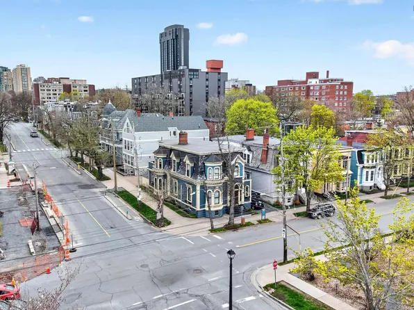 5691 Inglis St, Halifax, NS B3H 1K2