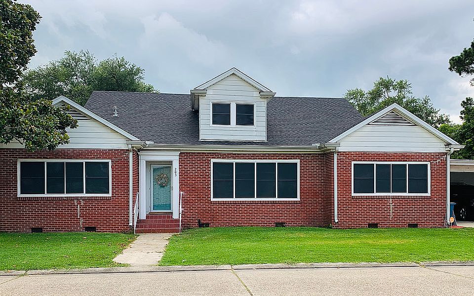 1st image of 203 Ann Dr