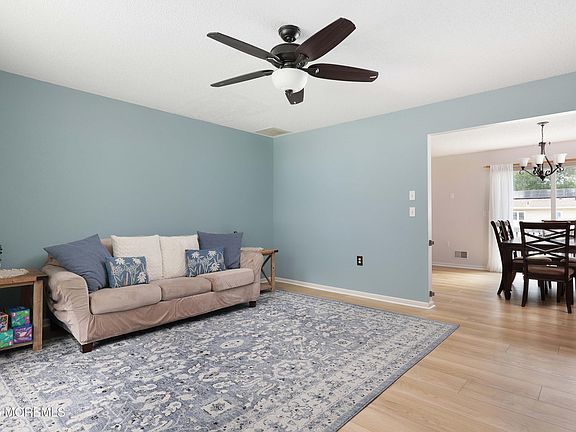 5th image of 1296 Cypress Street