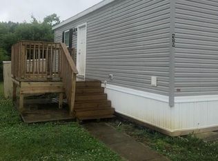 102 Gaslight Dr, Versailles, IN 47042