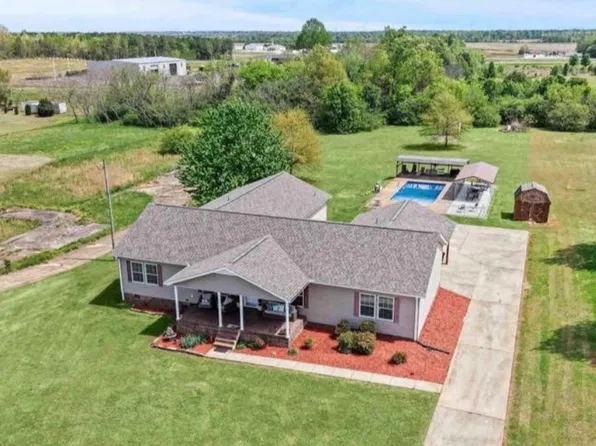 20405 Winfred Dr, Tanner, AL 35671