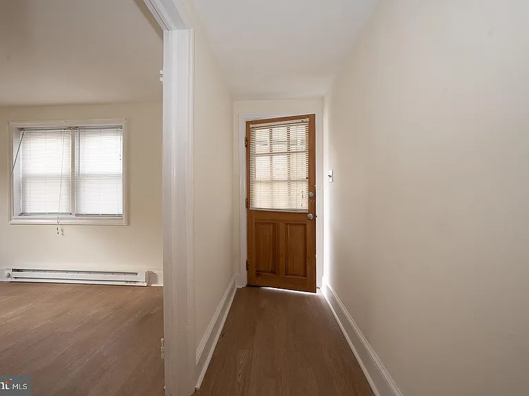 717 Miller St — Photo 43