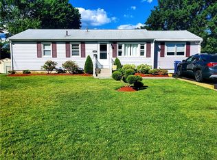 255 Sandy Ln, Warwick, RI 02889