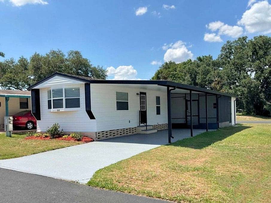 1st image of 944 Reynolds Rd #212