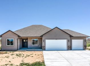 1786 N Smokey Hill Ln, Pueblo West, CO 81007