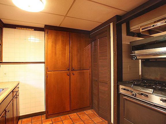 4th image of 2824 Sedgewick Dr