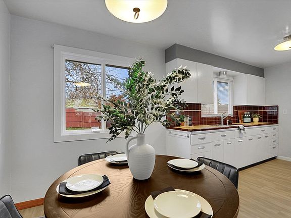 5th image of 1417 W Kiernan Ave