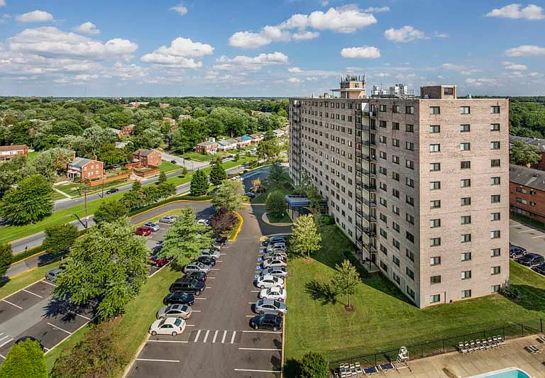 Iverson Towers & Anton House Apartments — Photo 11