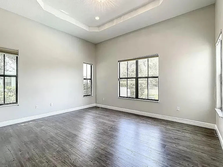 8459 NW 40th St — Photo 10