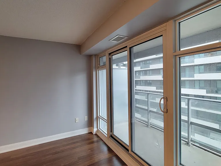 2191 Yonge St #2010 — Photo 11