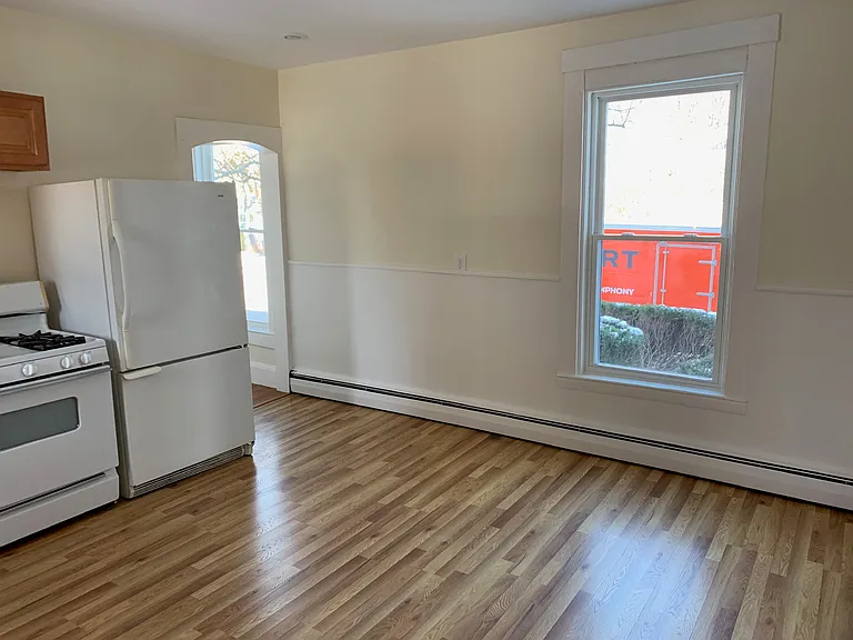 169 Stratford St #1 — Photo 7