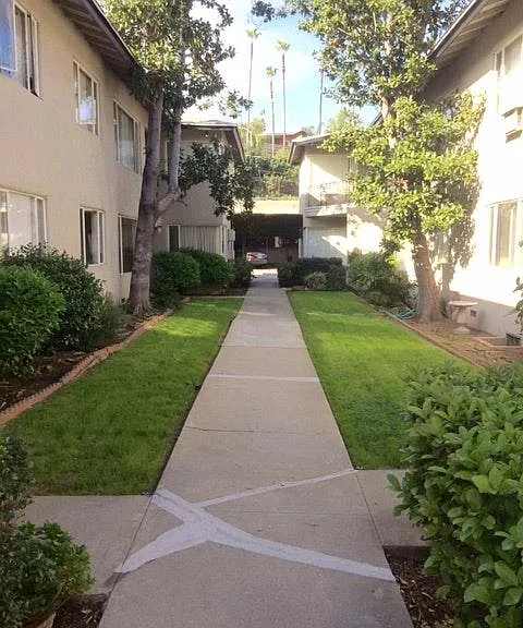 1720 Grevelia St #C — Photo 2