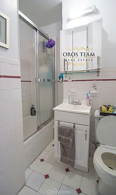 Rented by City Connections Realty | media 15