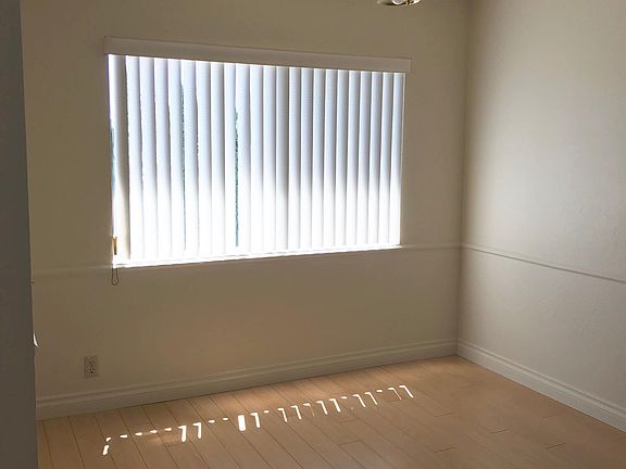 3rd image of 6645 Coldwater Canyon Ave APT 202
