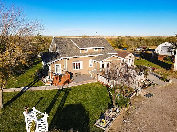 Gurley Home and Acreage - Beautiful country home