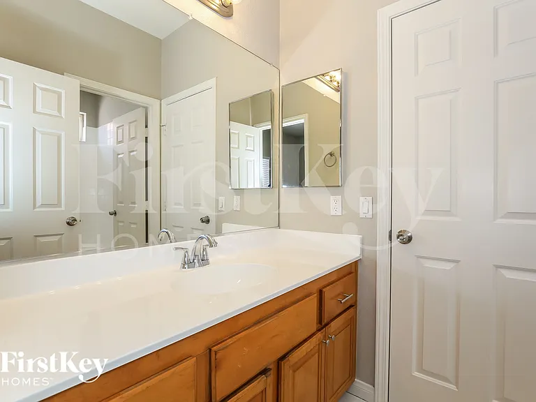 3600 N Tomsik St — Photo 16