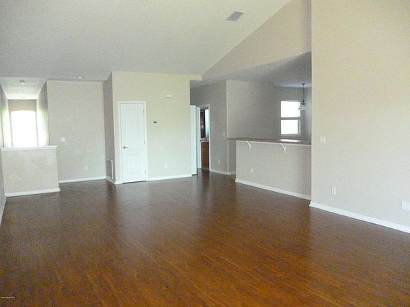 4th image of 1035 Venetian Dr Unit 202